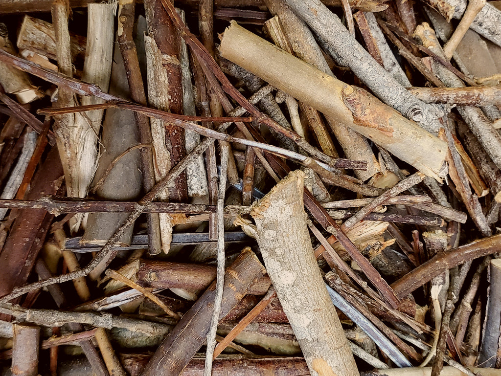 tobacco chew sticks Meowy Janes Matatabi - An All Natural Silvervine Cat Toy and Cat Treat please consult a licensed dentist or healthcare professional. Chew Sticks - Various Flavors